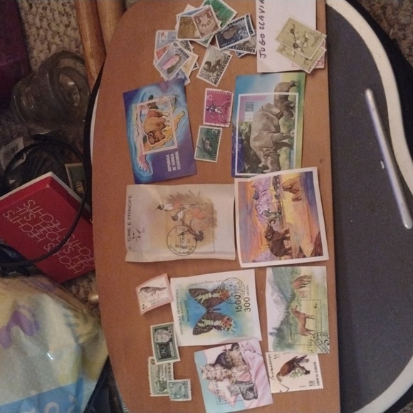 3 Continents of Animals in color sheets+all of the pictured single stamps - Picture 1 of 4